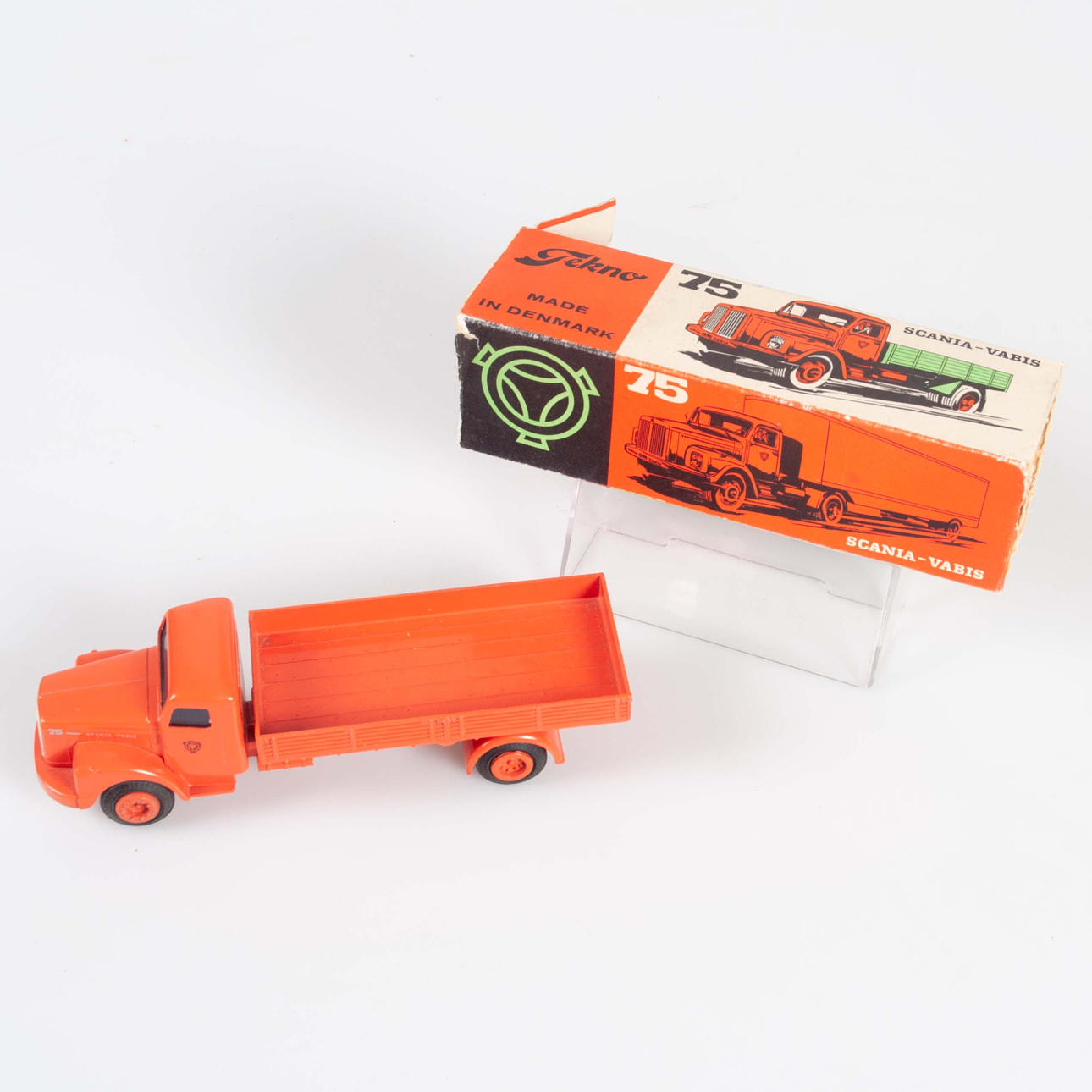 TEKNO, Scania Vabis 75, Denmark. With cardboard. Toys - Model cars