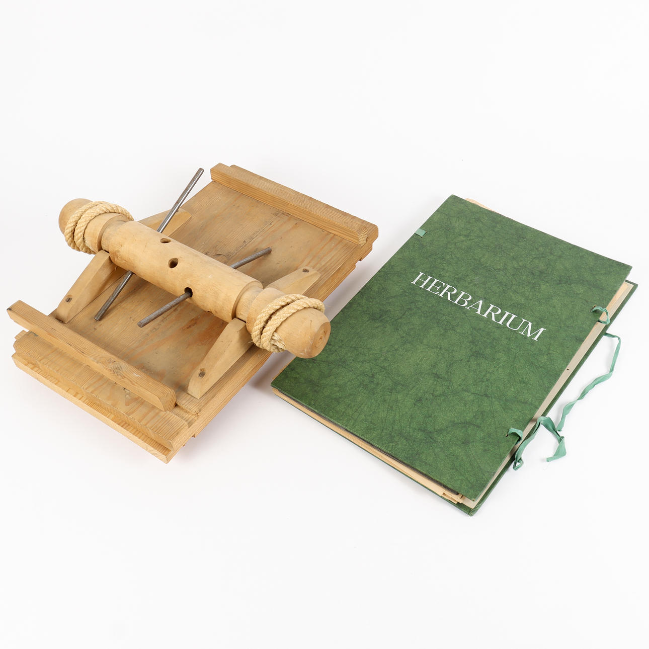 VÄXTPRESS med herbarium.