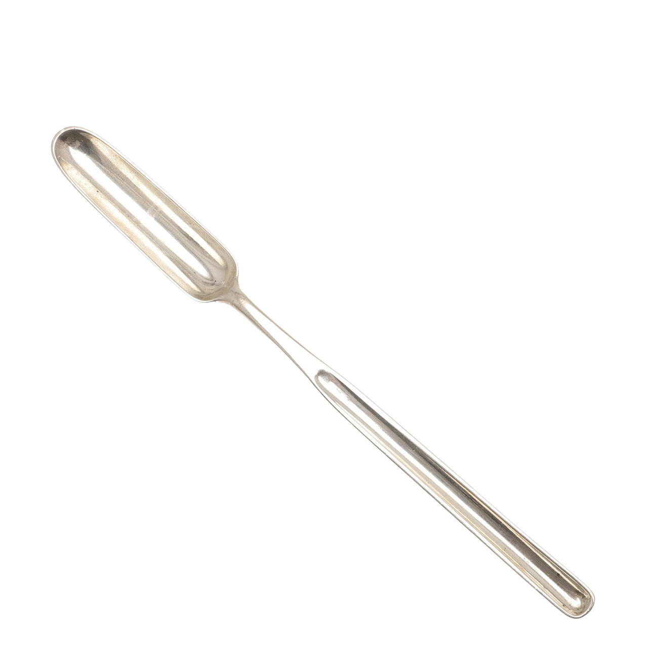 A GEORGE III SILVER MARROW SCOOP.