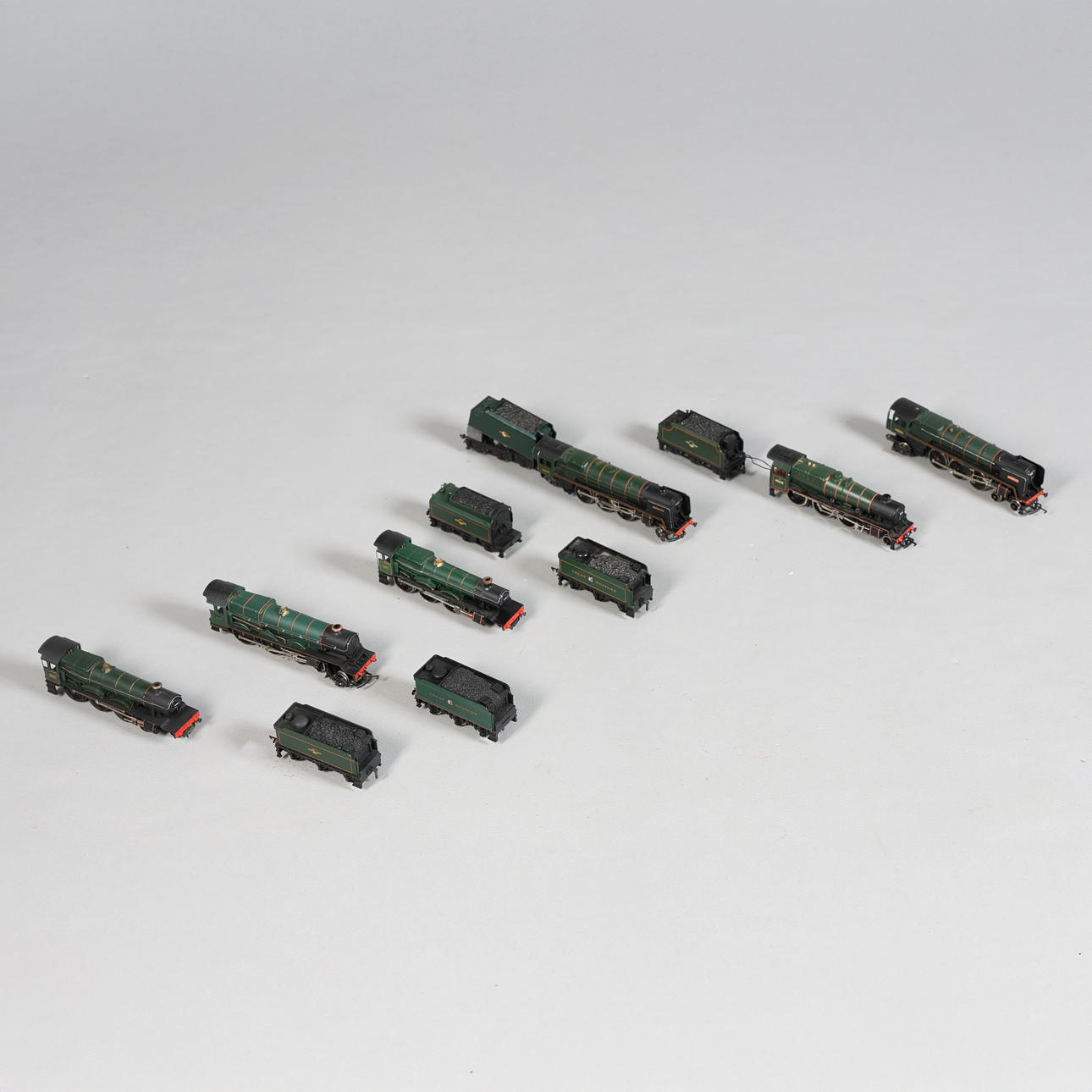 HORNBY RAILWAYS 00 GAUGE MODELS (7).