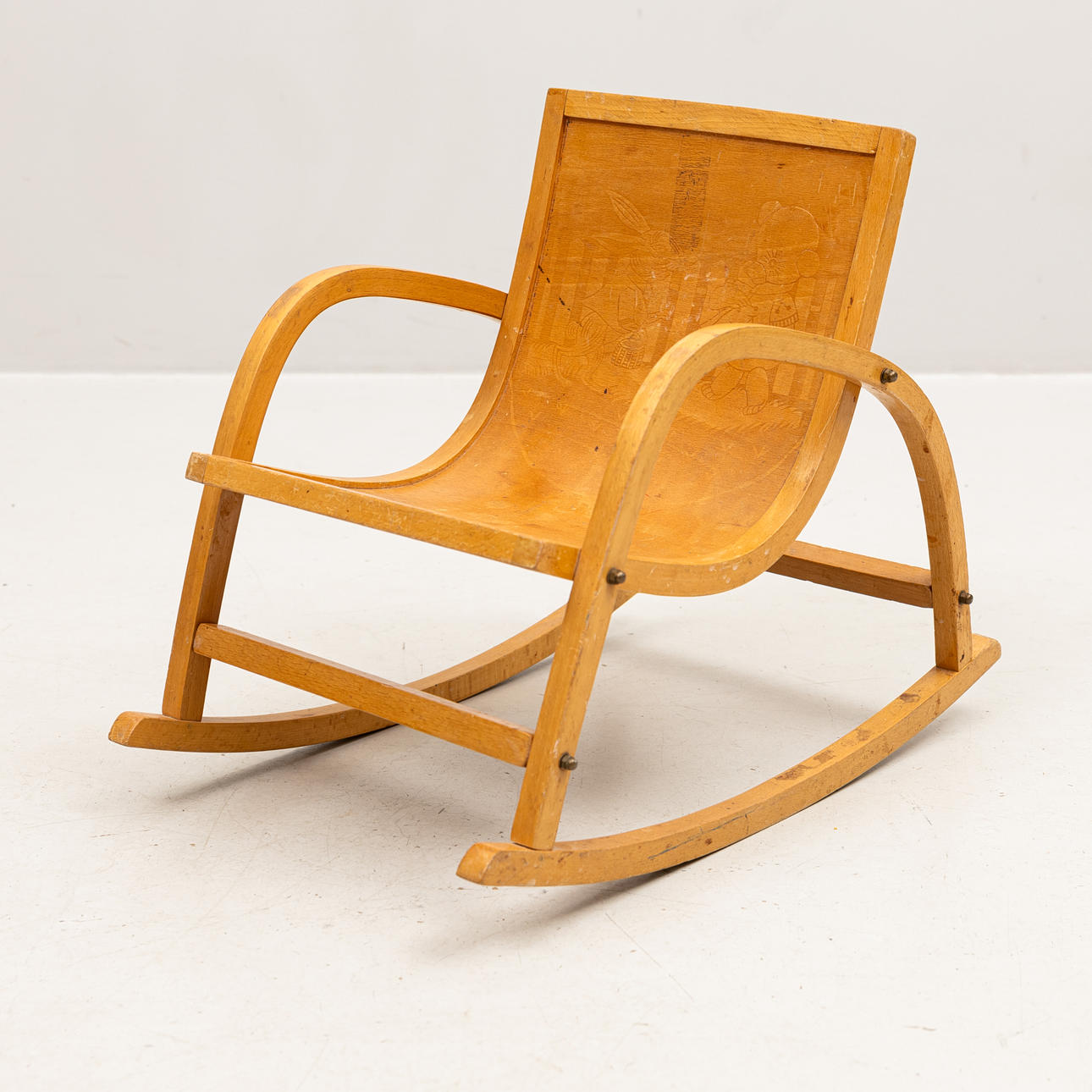 Mecedora, modelo infantil.