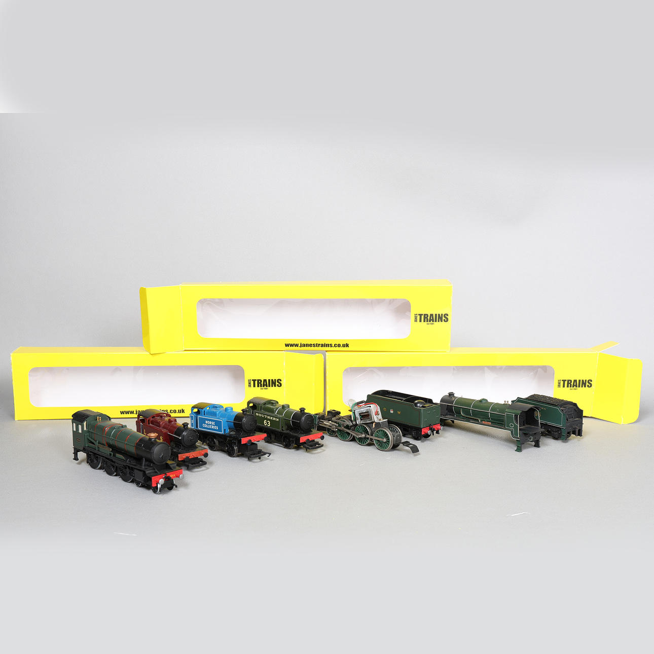 HORNBY RAILWAYS 00 GAUGE MODELS (QTY).