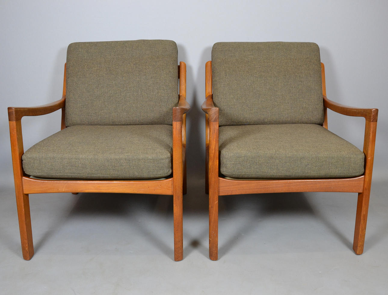 OLE WANSCHER. STOLAR, 2 st, för France & Son.