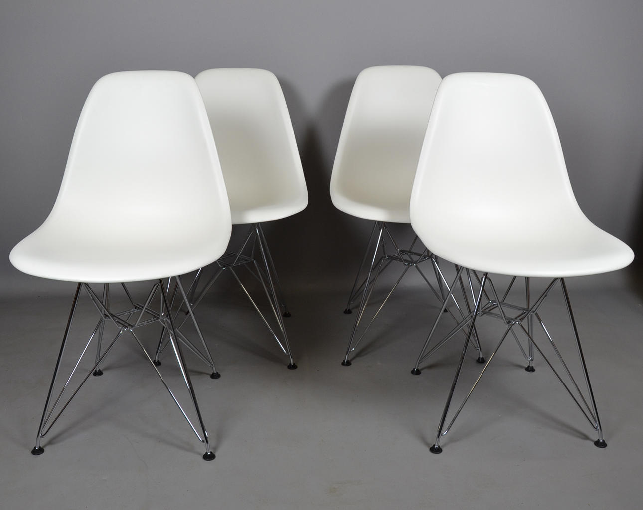 CHARLES & RAY EAMES. STOLAR, 4 st, DSR Vitra.