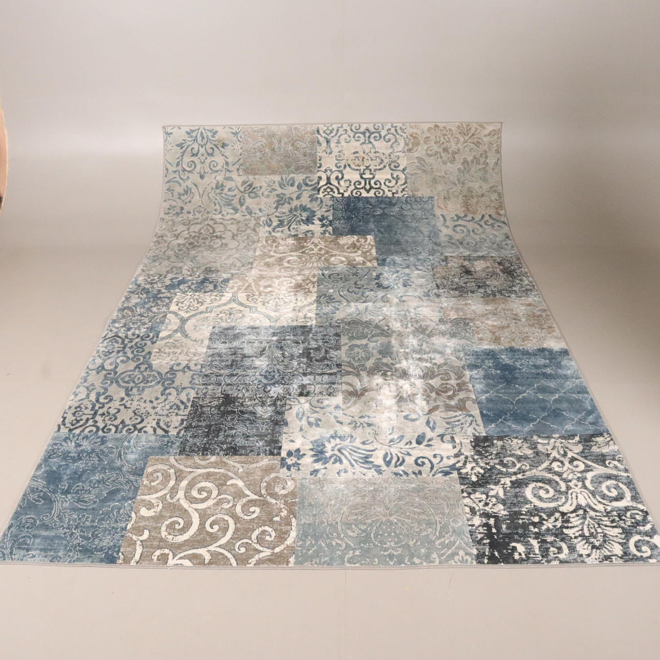 TEPPICH, Viskose. Maschinell gewebt.