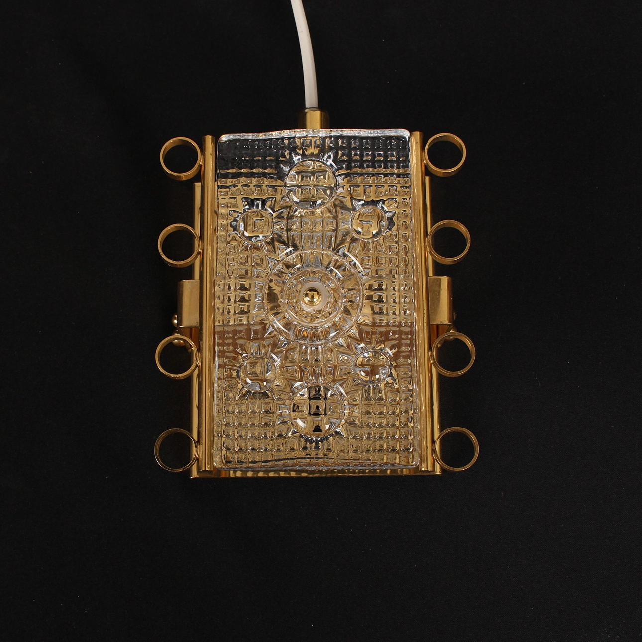 VÆGLAMPE, glas/messing.