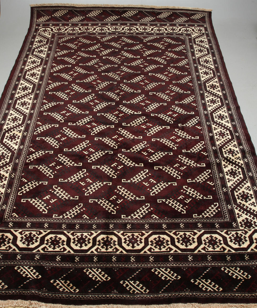 MATTA, orientalisk, ca 367 x 247 cm.