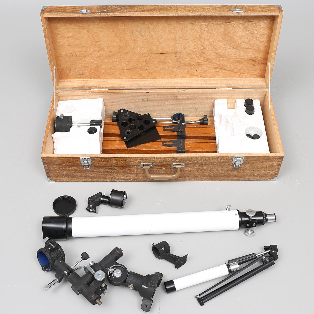 STJÄRNKIKARE, Astronomical Telescope.