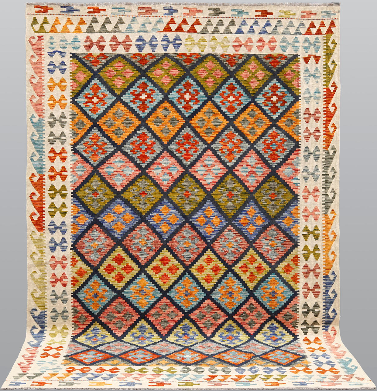 CARPET, Kelim. Approx. 292 x 195 cm.