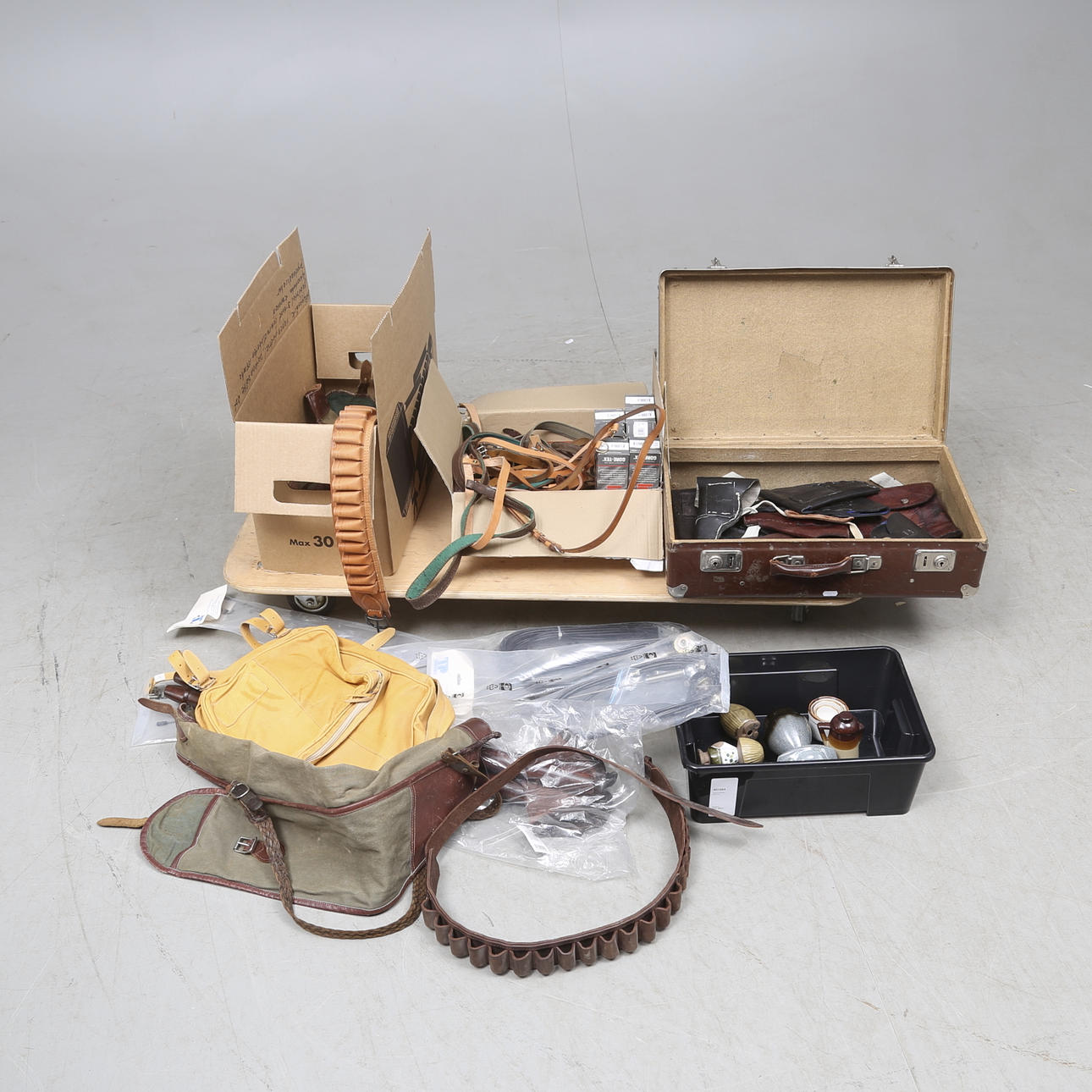 JAKTFÖREMÅL med mera.