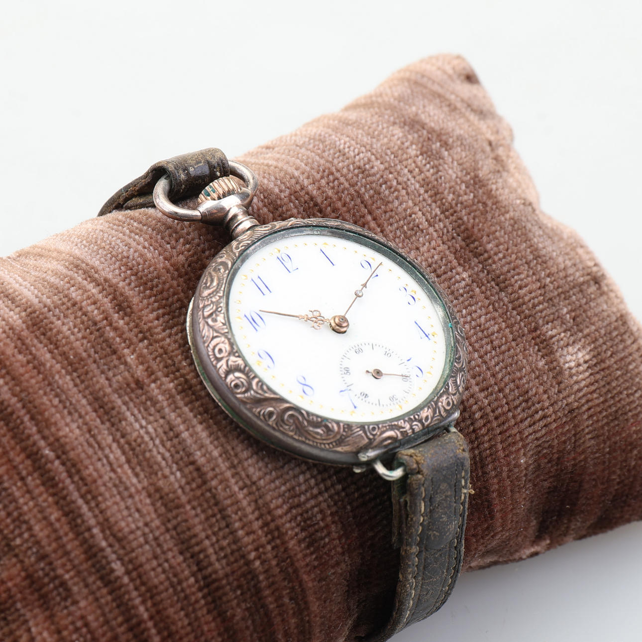 Reloj de bolsillo, plateado.