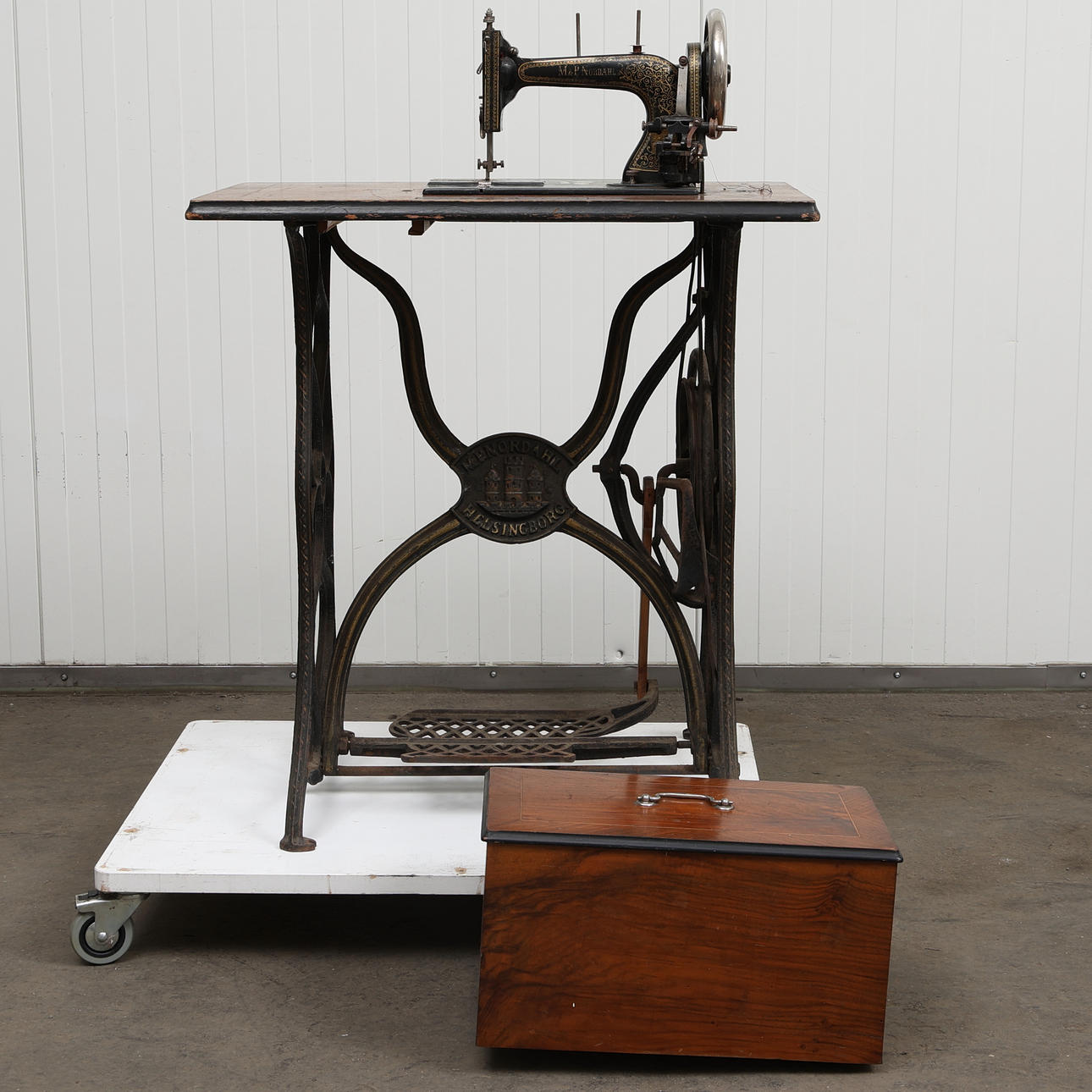 OMPELUKONE, Helsingborg, M&P Nordahl. valurautaa.