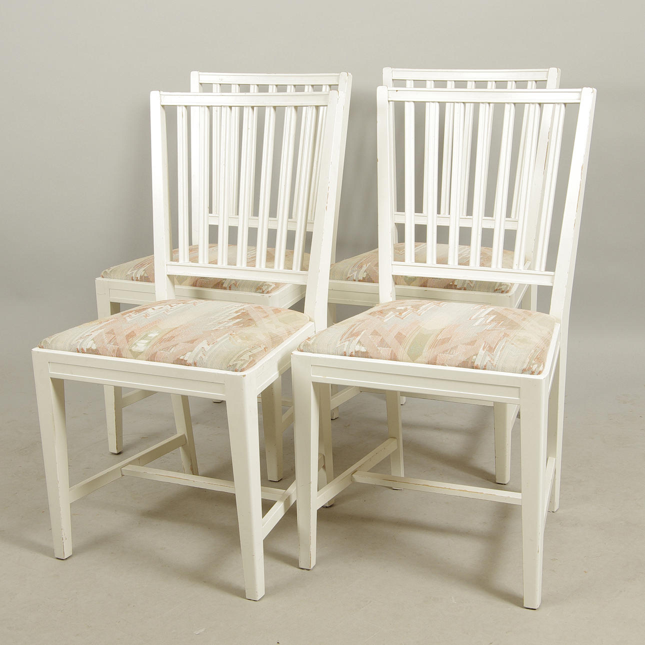 STOLAR, 4 stycken, vitmålade, Karl Andersson & söner, Huskvarna.