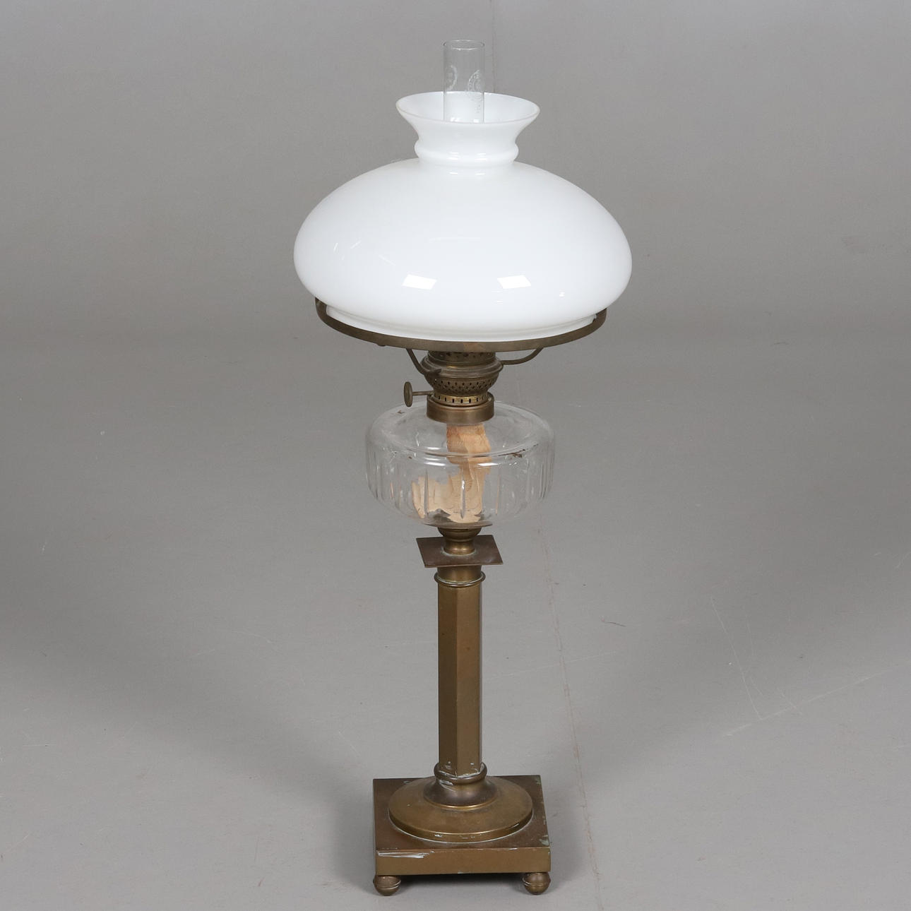 TABLE KEROSENE LAMP, COPPER, BRASS, 19TH CENTURY.