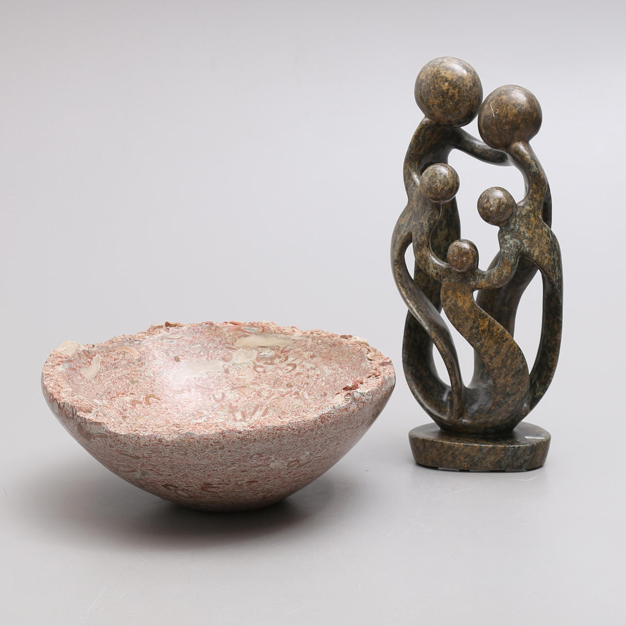 SCHALE und SKULPTUR, Steinmaterial, z. B. Olov Nilsson, Gotland.