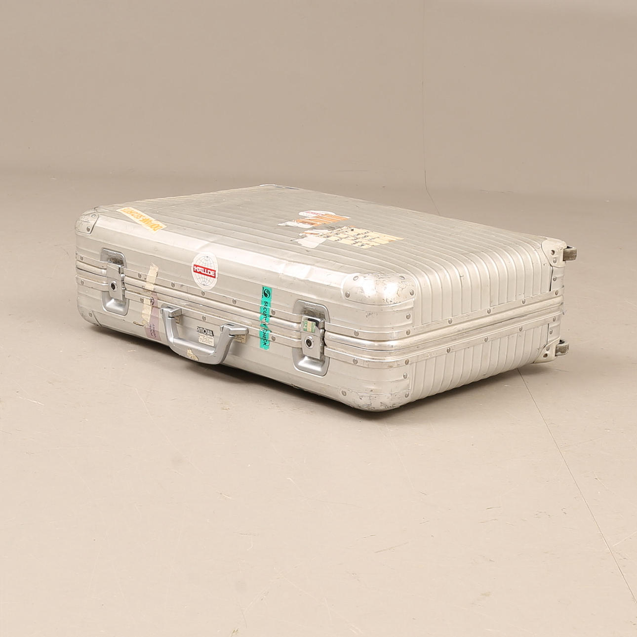 Ein Koffer, Rimowa, 20. Jahrhundert.