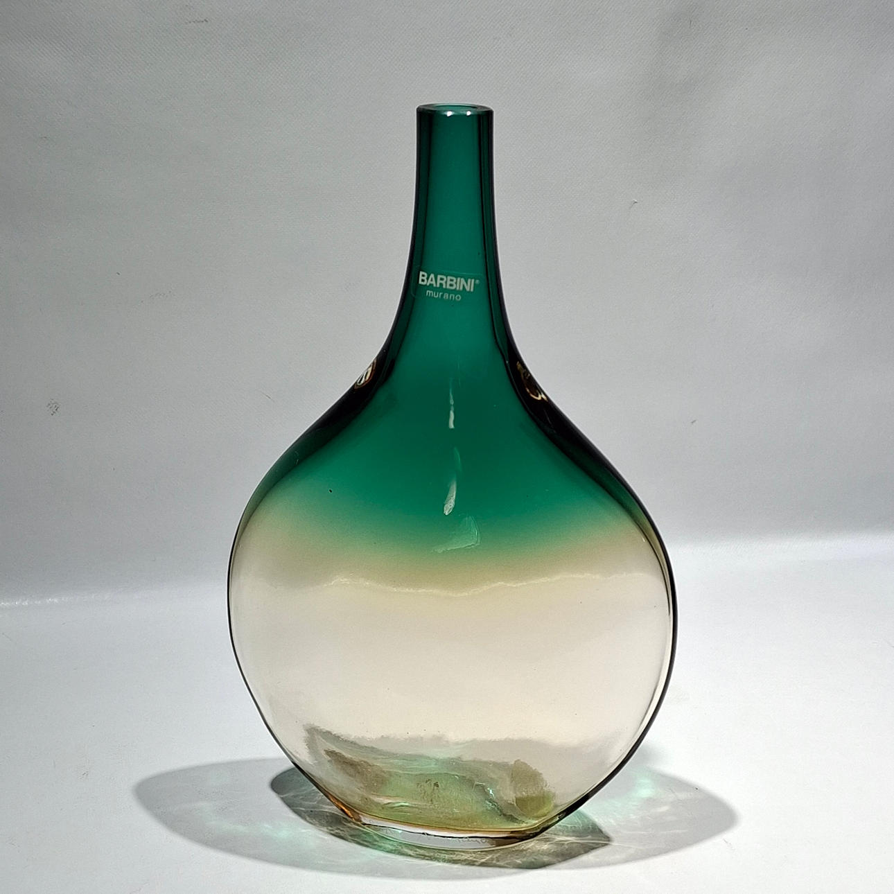 BARBIER. Grøn Murano glasvase i gradient.