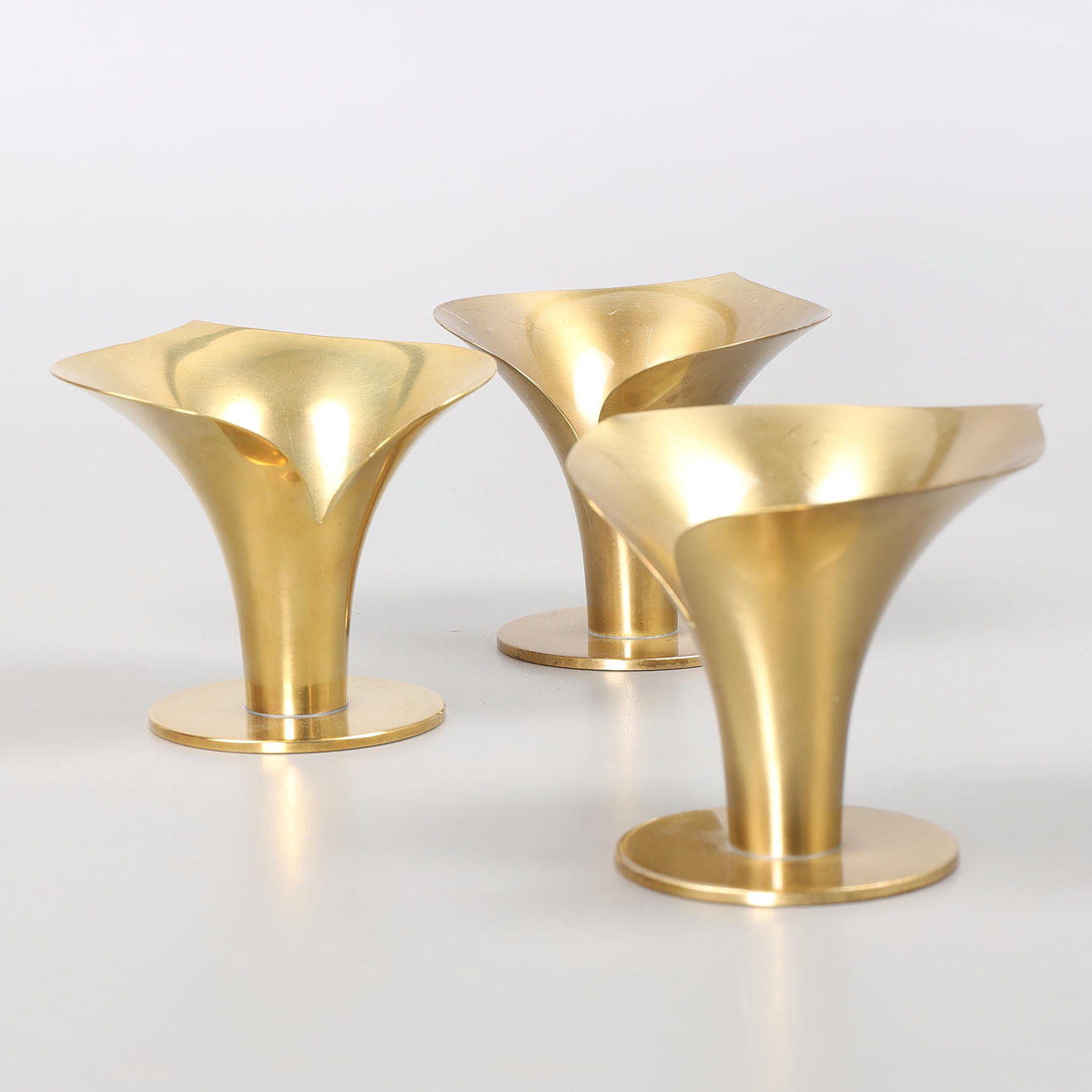 CARL-EINAR BORGSTRÖM. Lysestager, 3 stk, messing, Ystad Metall.