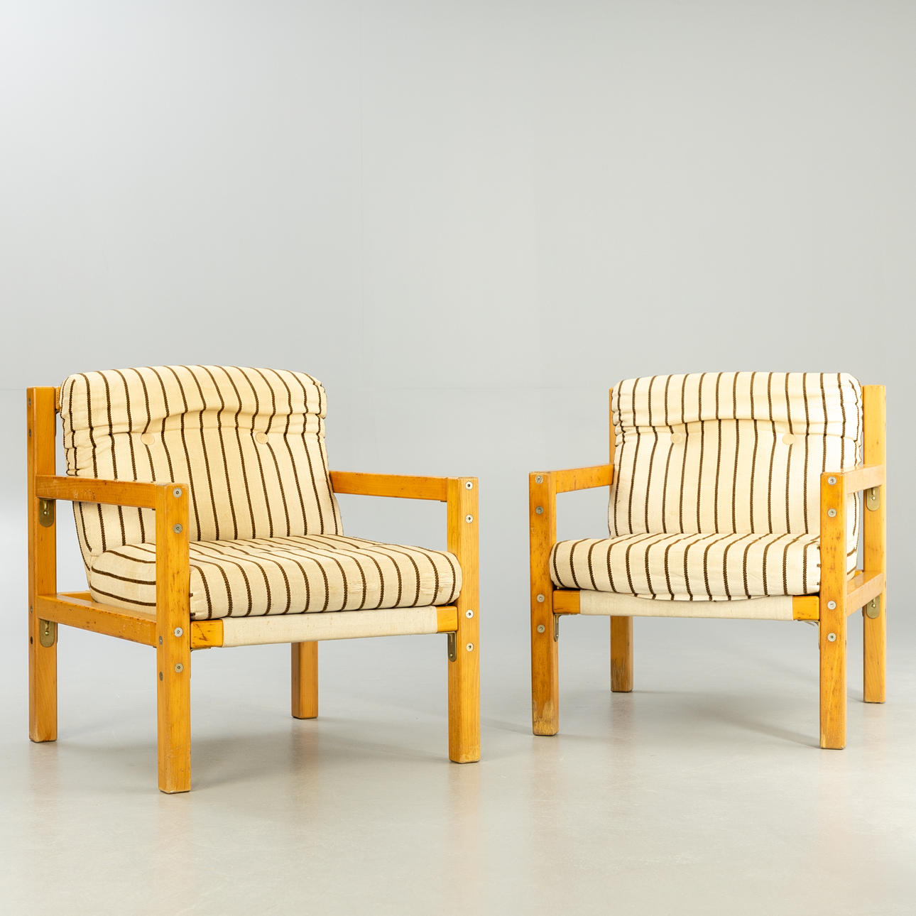 Flute Lotto 2 armchairs, “Profile System” collection. 1970s.