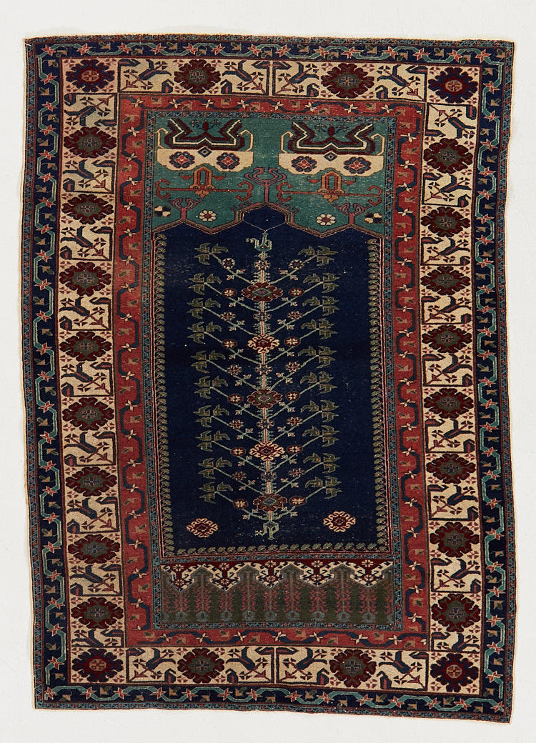 EIN ORIENTTEPPICH, Anatolien, halbantiker Gebetsteppich.