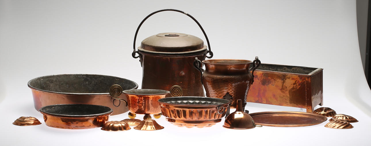 KOPPARFÖREMÅL, 16 delar, 1800-/1900-tal.