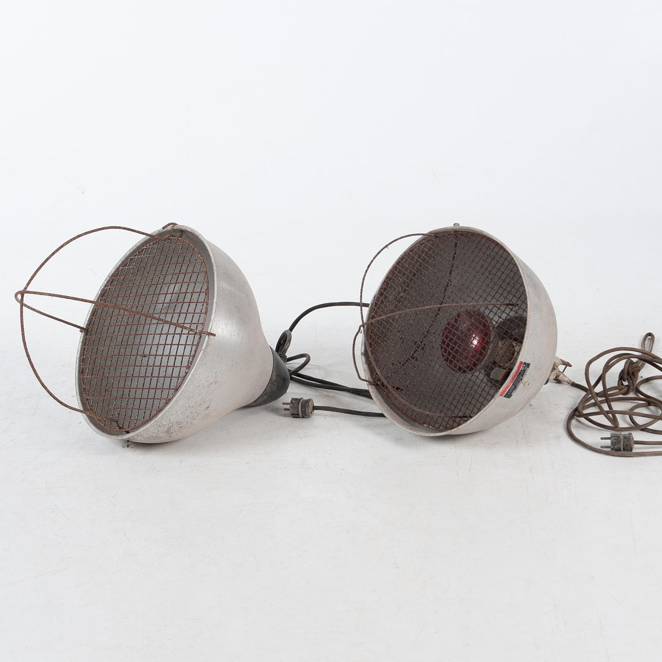 INDUSTRIELAMPE/SCHWEINELAMPE, 2 Stück.