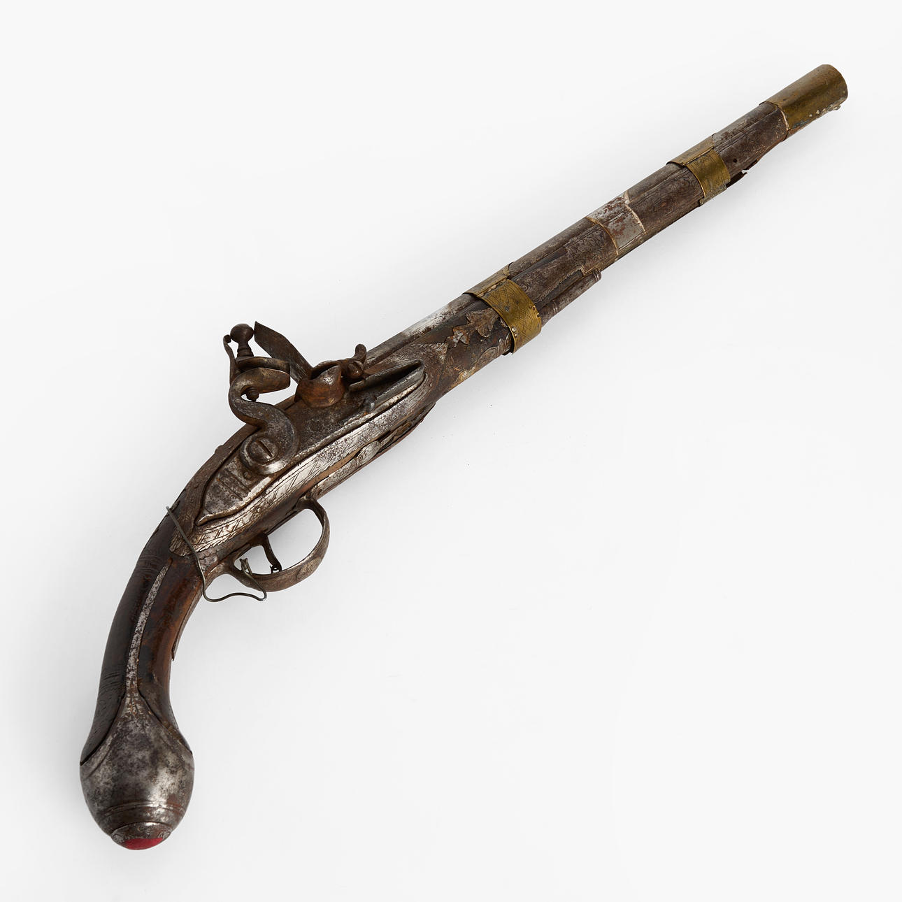 An oriental flintlock pistol, 19th century.