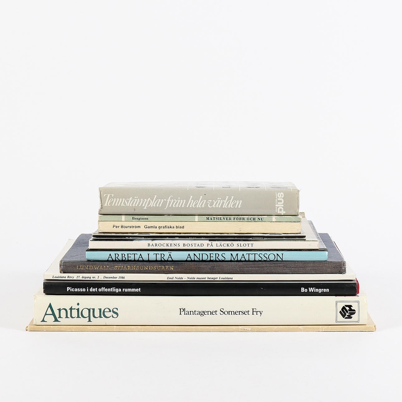 Libros y cuadernillos de 12 piezas.