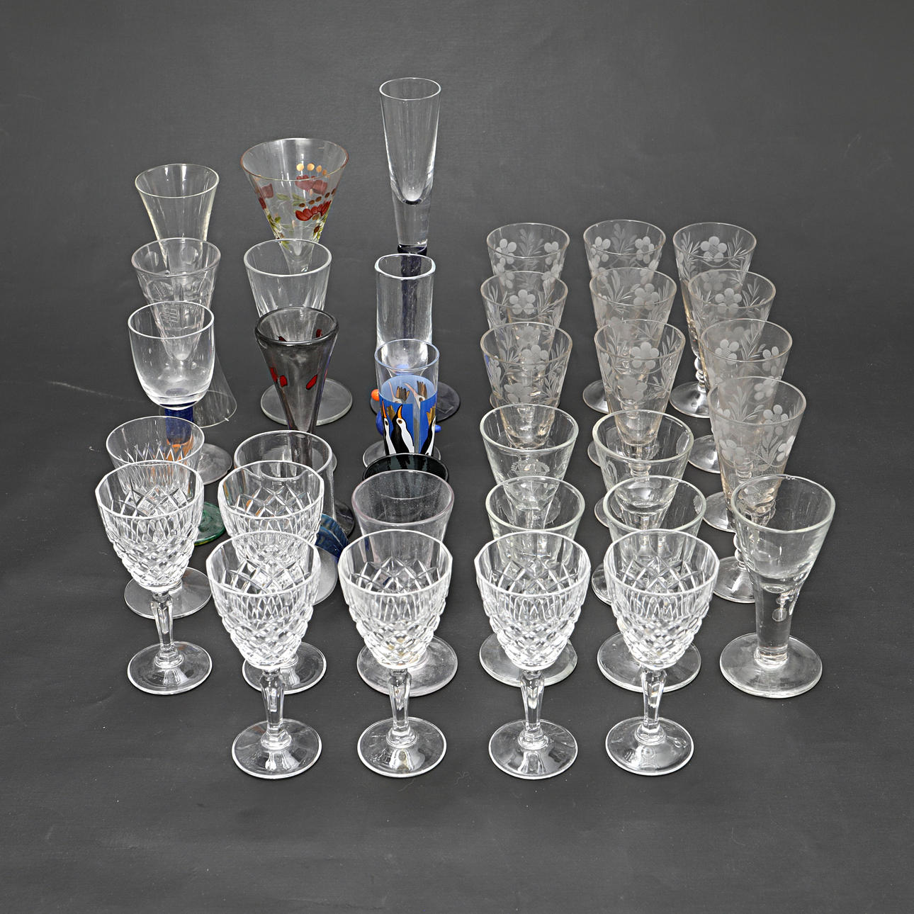 SNAPSGLAS, 35 pieces, different models.