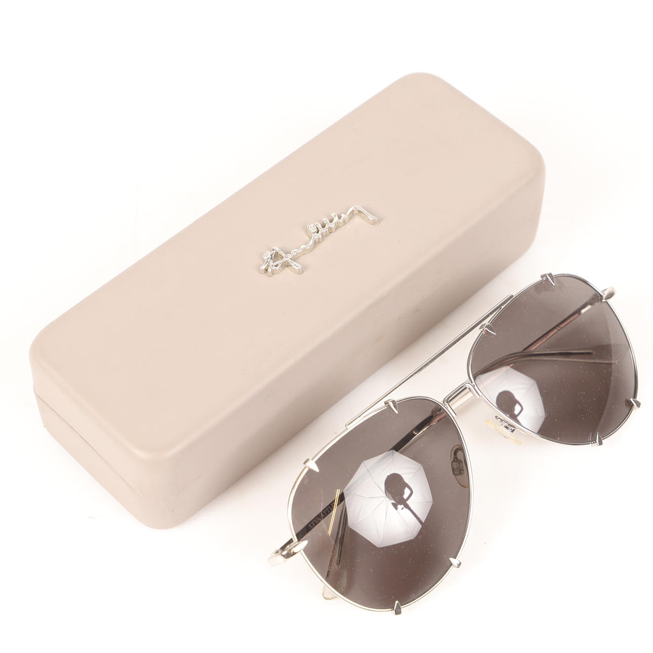 SOLGLASÖGON, Efva Attling.