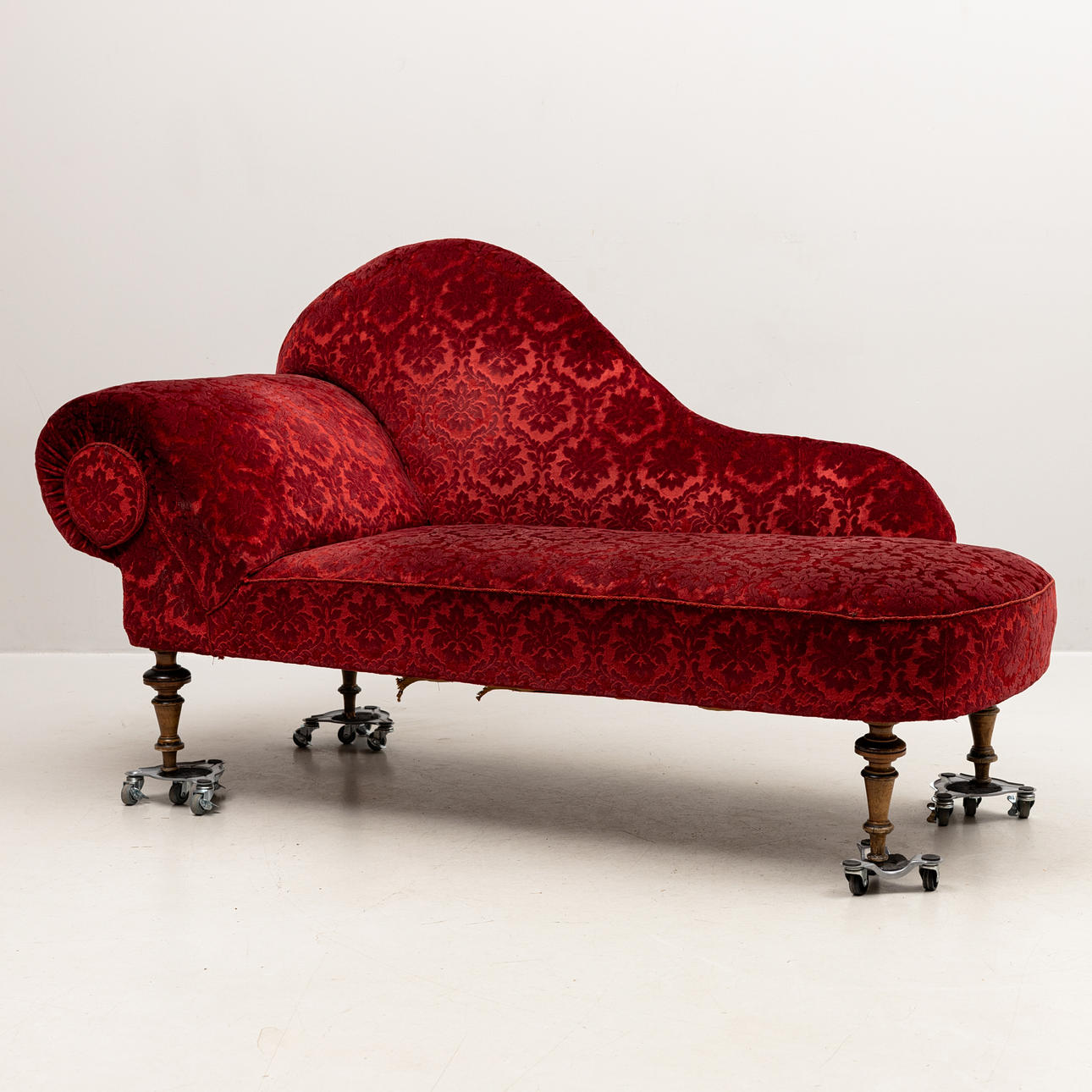 SCHÄSLONG, sammetsklädd, 1900-tal.