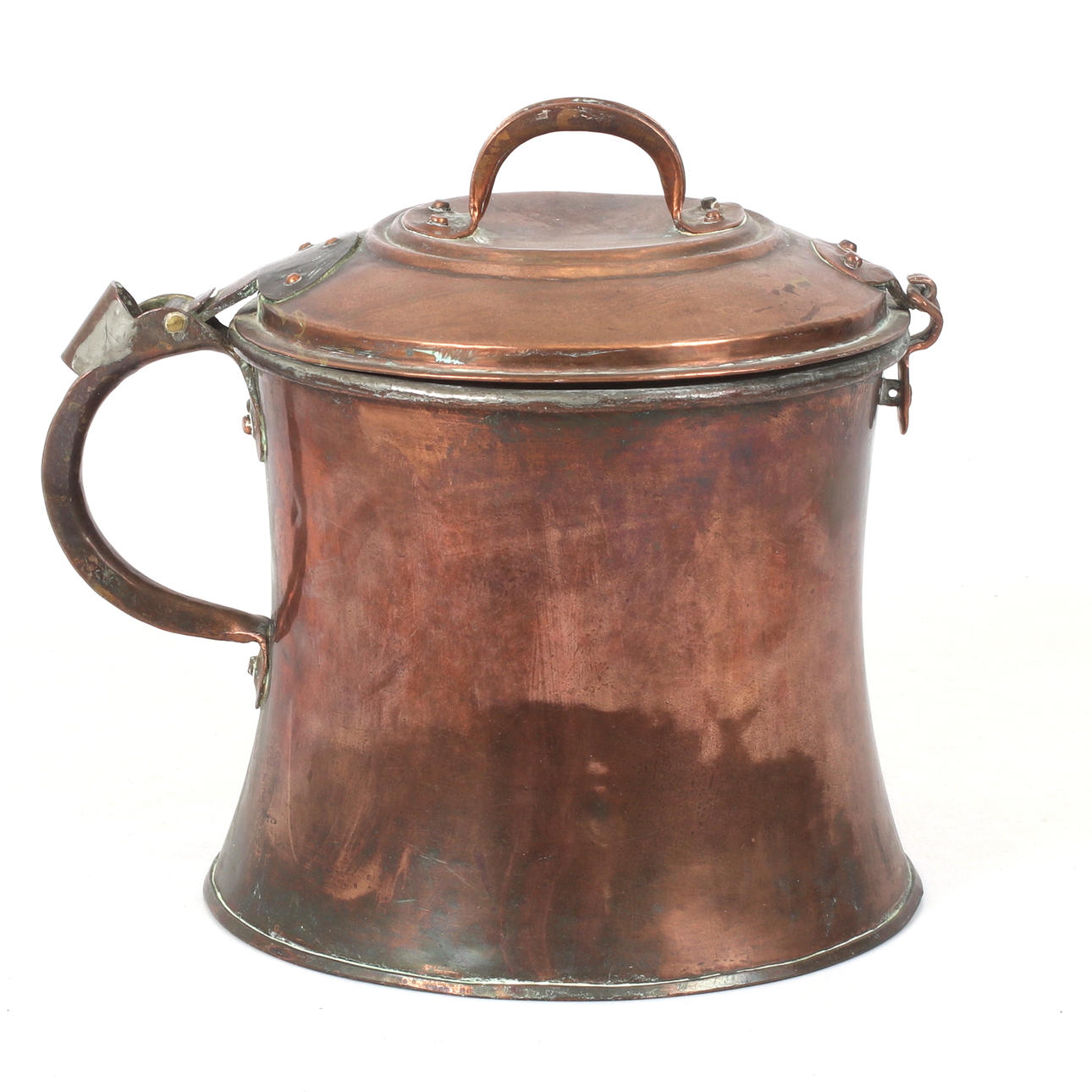 Una vasija de cobre del siglo XIX.