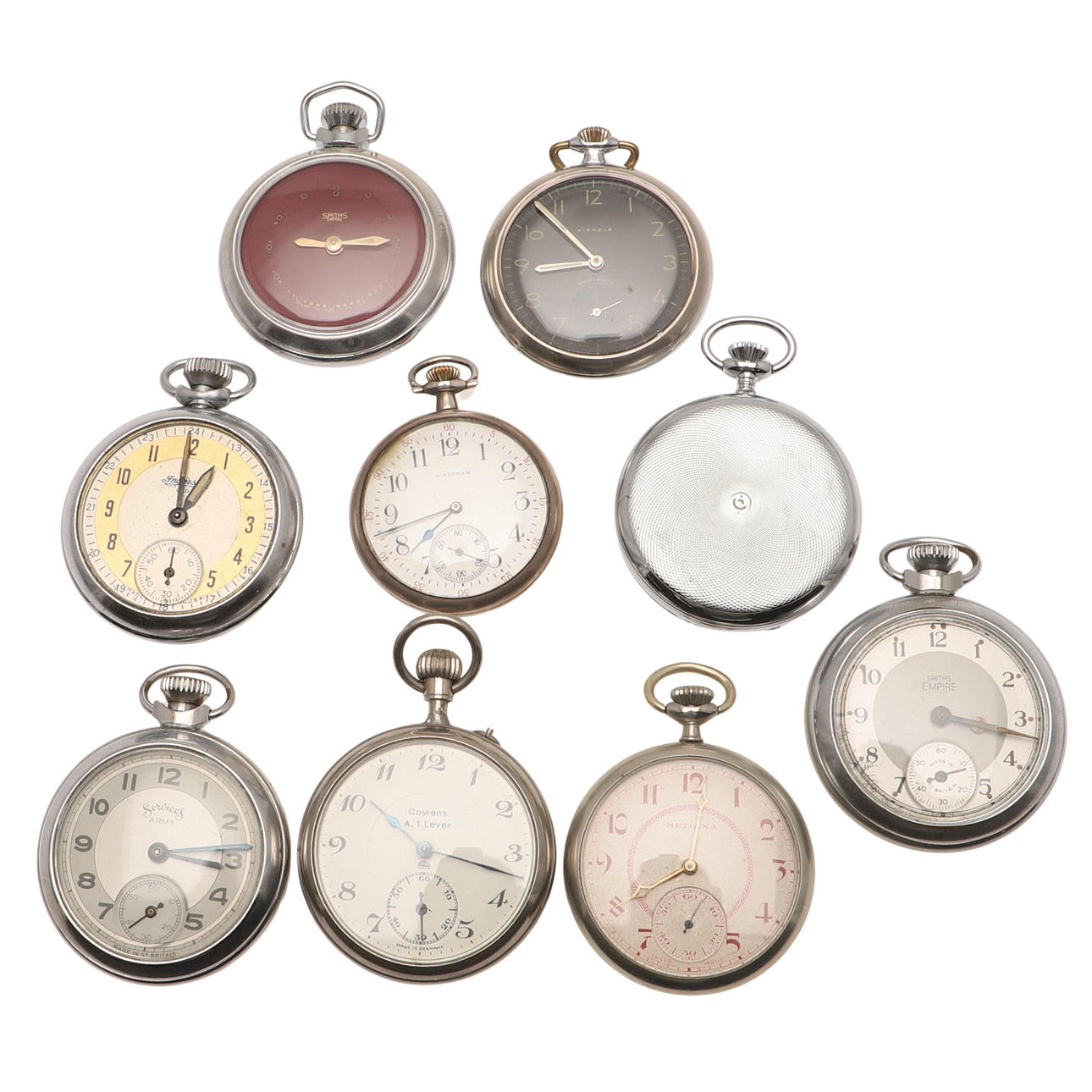 A METAL OPEN FACED POCKET WATCH BY WALTHAM.