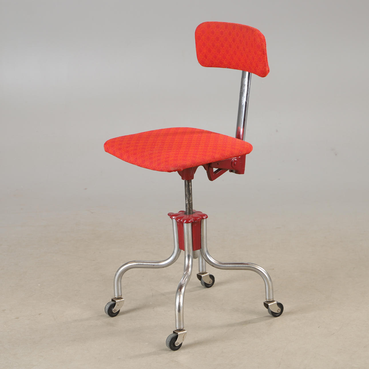 ARBETSSTOL, metall, 1900-talets mitt.