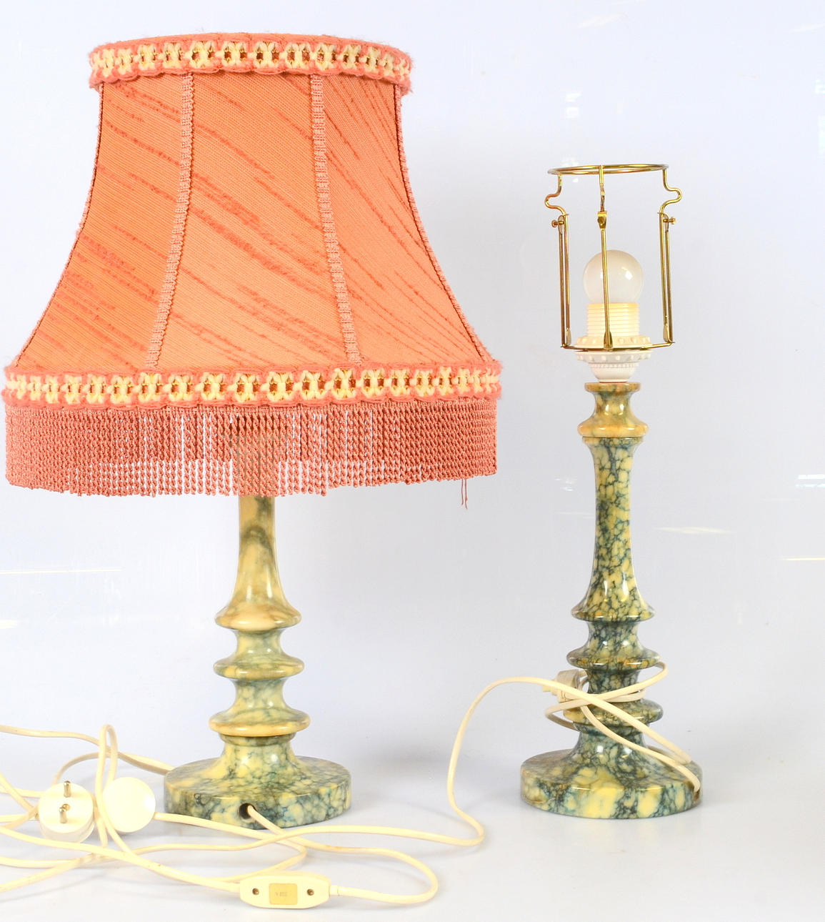 BORDSLAMPOR, 1 par, marmor.