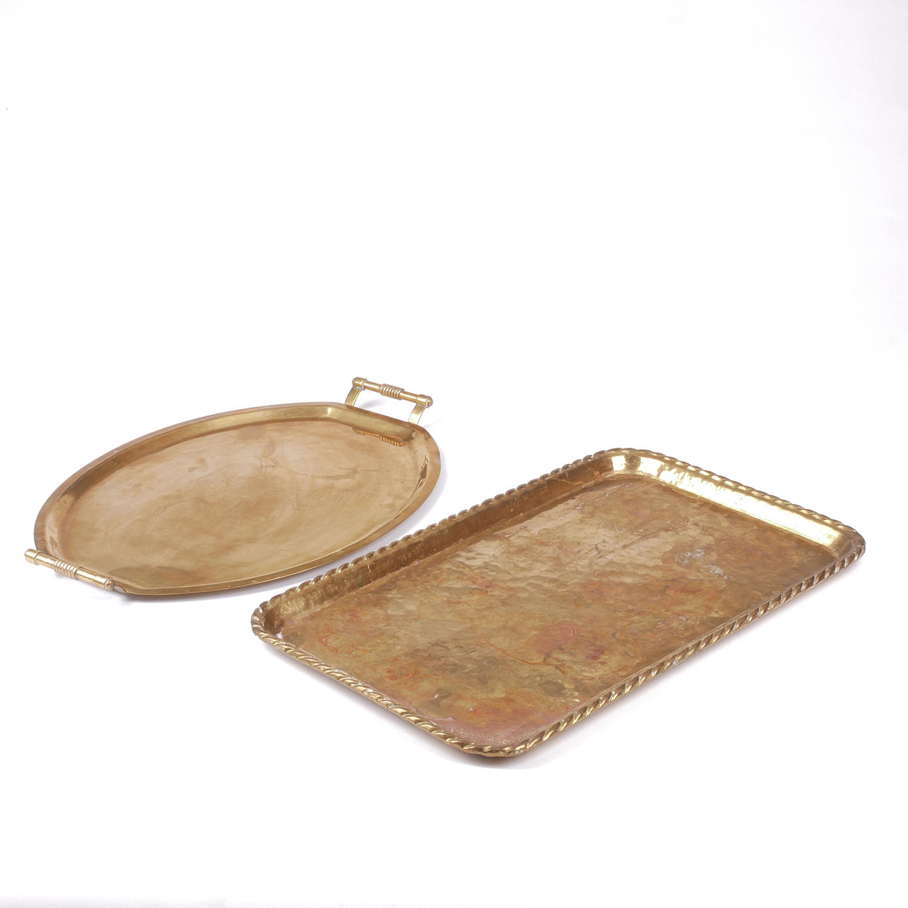 Ein Satz von 2 Messingschalen, 20. Jahrhundert.