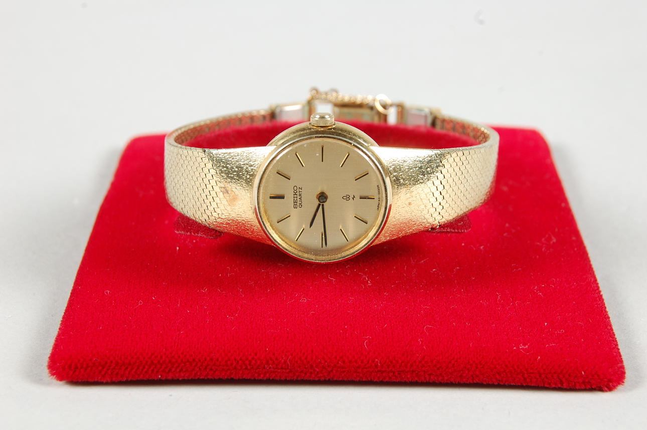 DAMARMBANDSUR, Seiko.