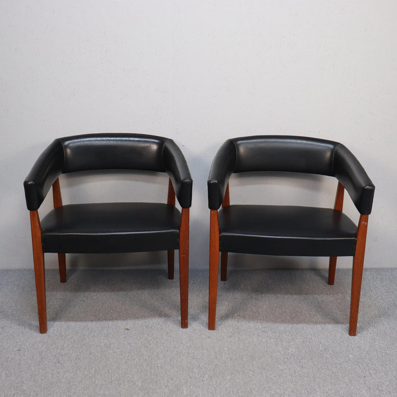 SILLONES, años 60, 1 par.