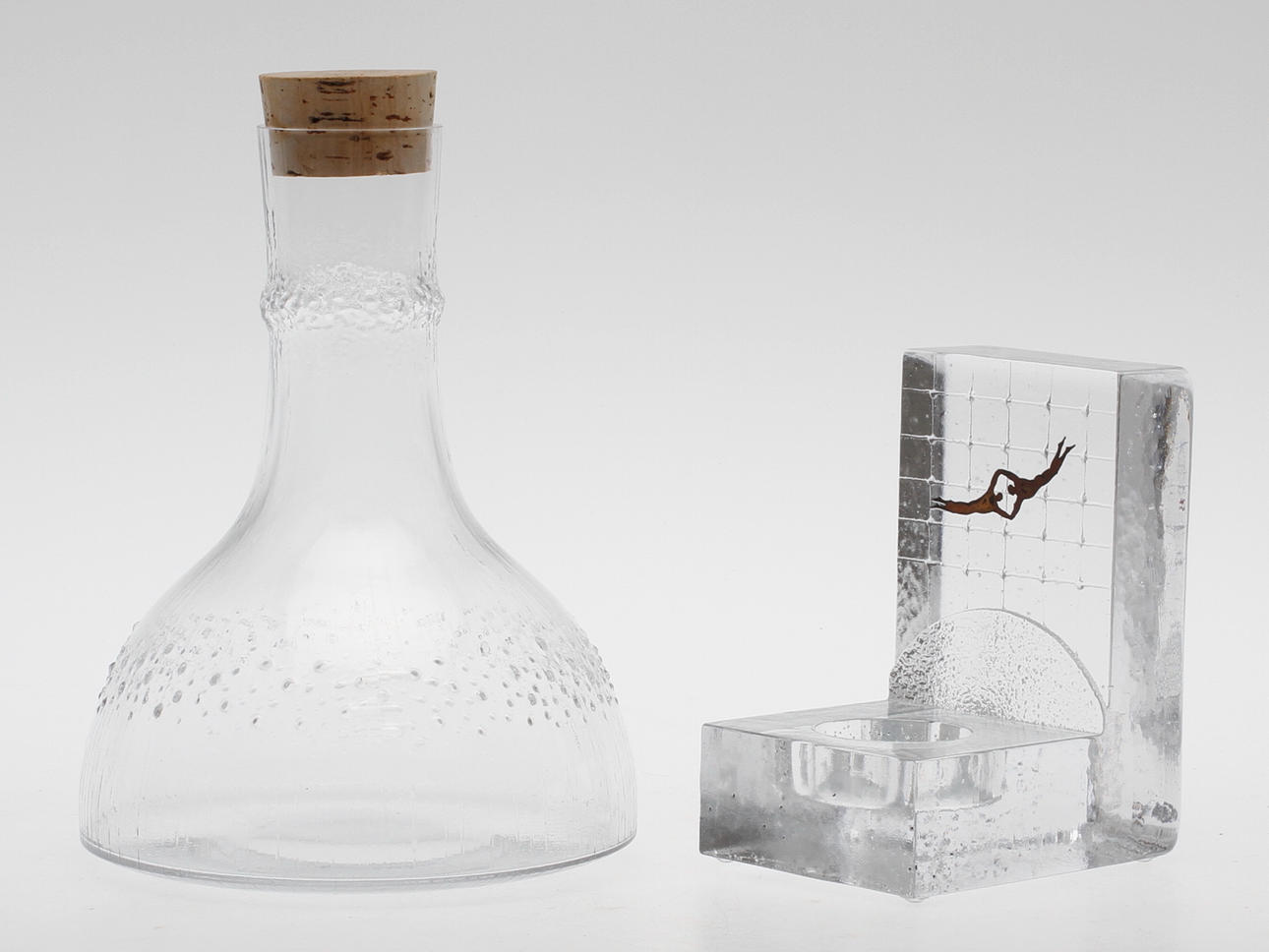 GLASFÖREMÅL, 2 delar, VINKARAFF, Iittala, Finland, LJUSLYKTA, Bertil Vallien, Kosta Boda, sign.