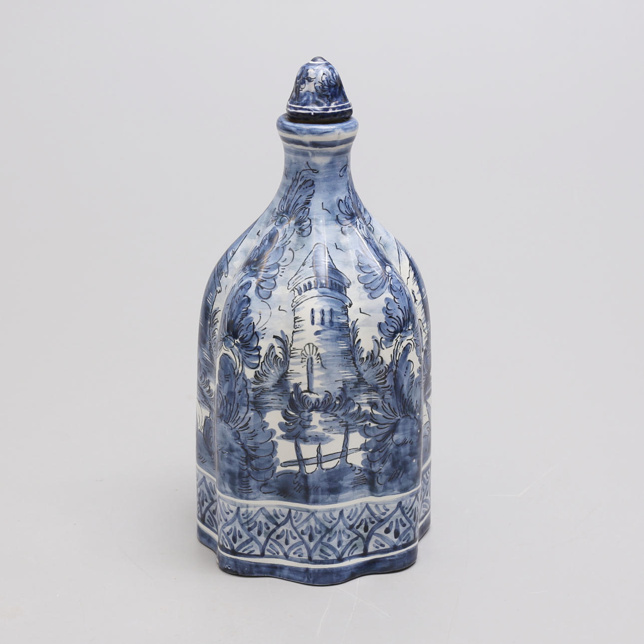 FLASKA, ribbad majolika, Italien.