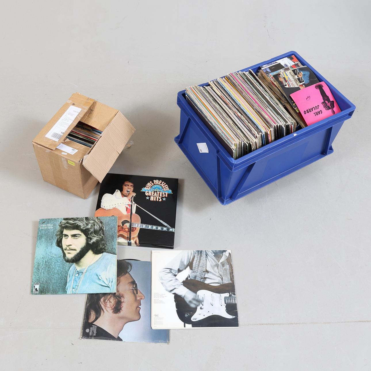 VINYLPLADER, LPS & SINGLER.