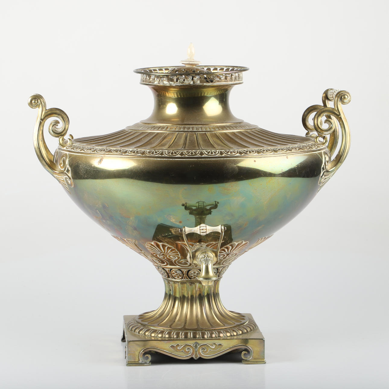 Samowar aus Messing, 18./20. Jahrhundert.