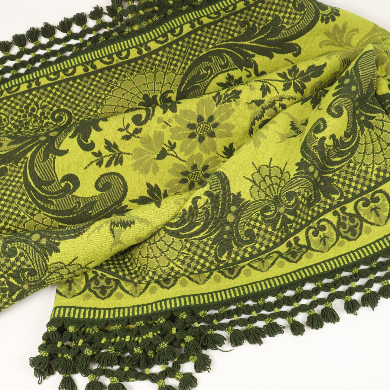 ÖVERKAST, grön ull med blommönster, 1970-tal.