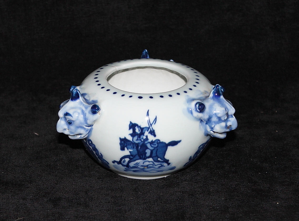 PENSELTVÄTT, porslin, Qianlongs märke, Kina.