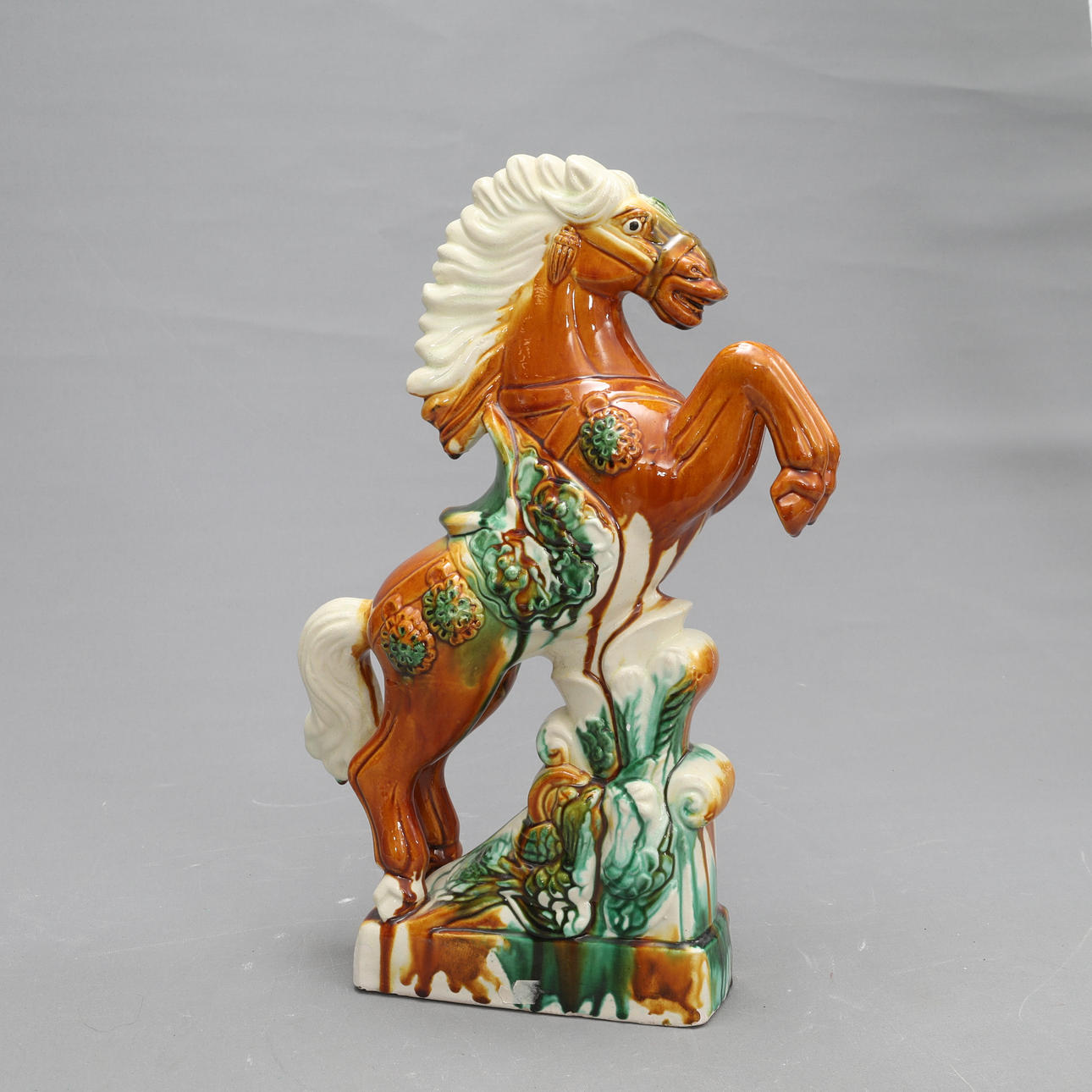 ART MASS FIGURINE, probably China.