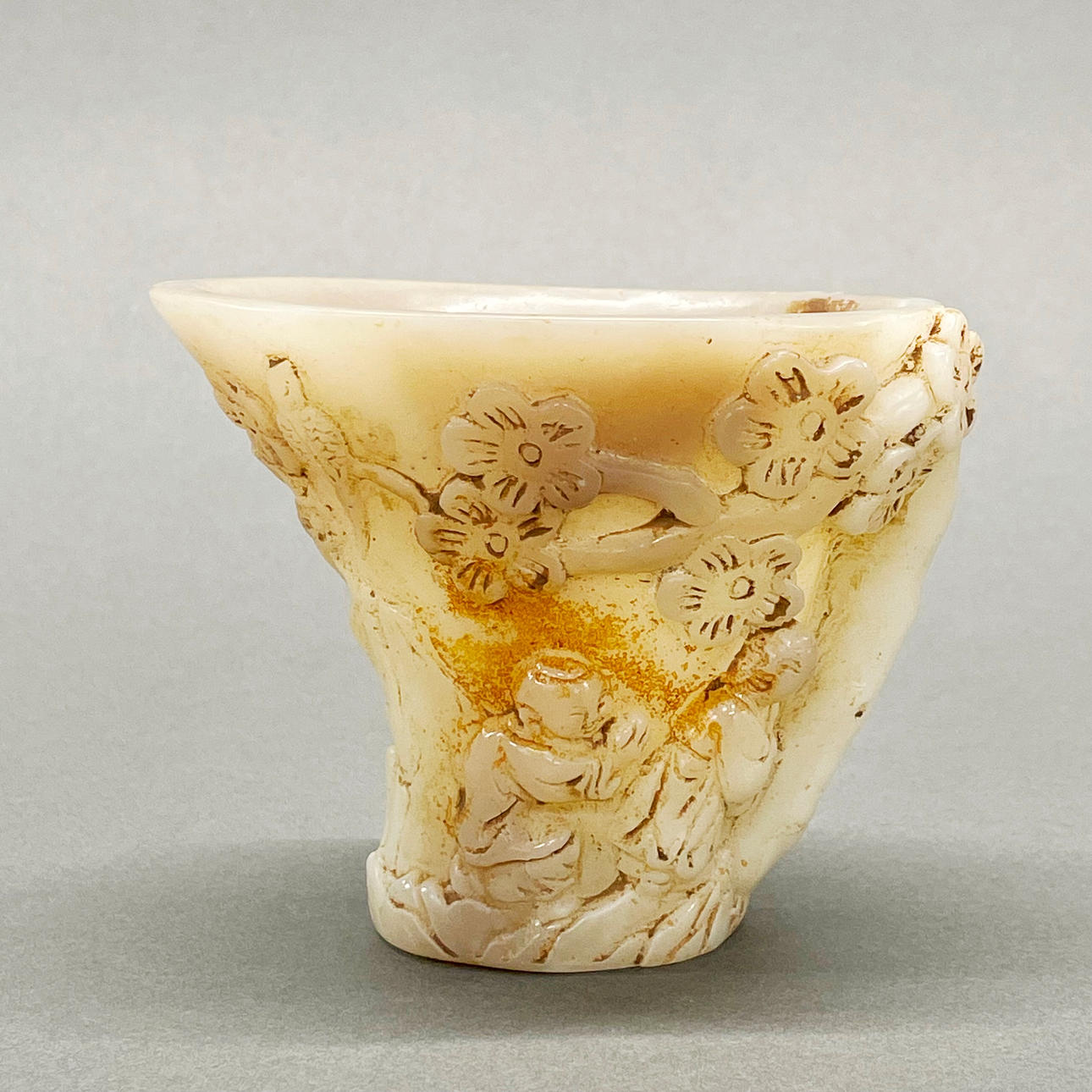 KINESISK SNIDAD FÅRFETT JADE LIBATION KOPP.