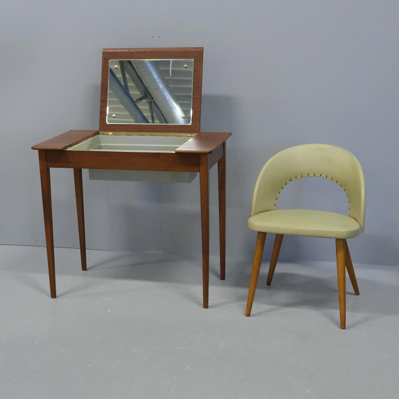 SMINKBORD SAMT STOL, 1950/60-TAL.