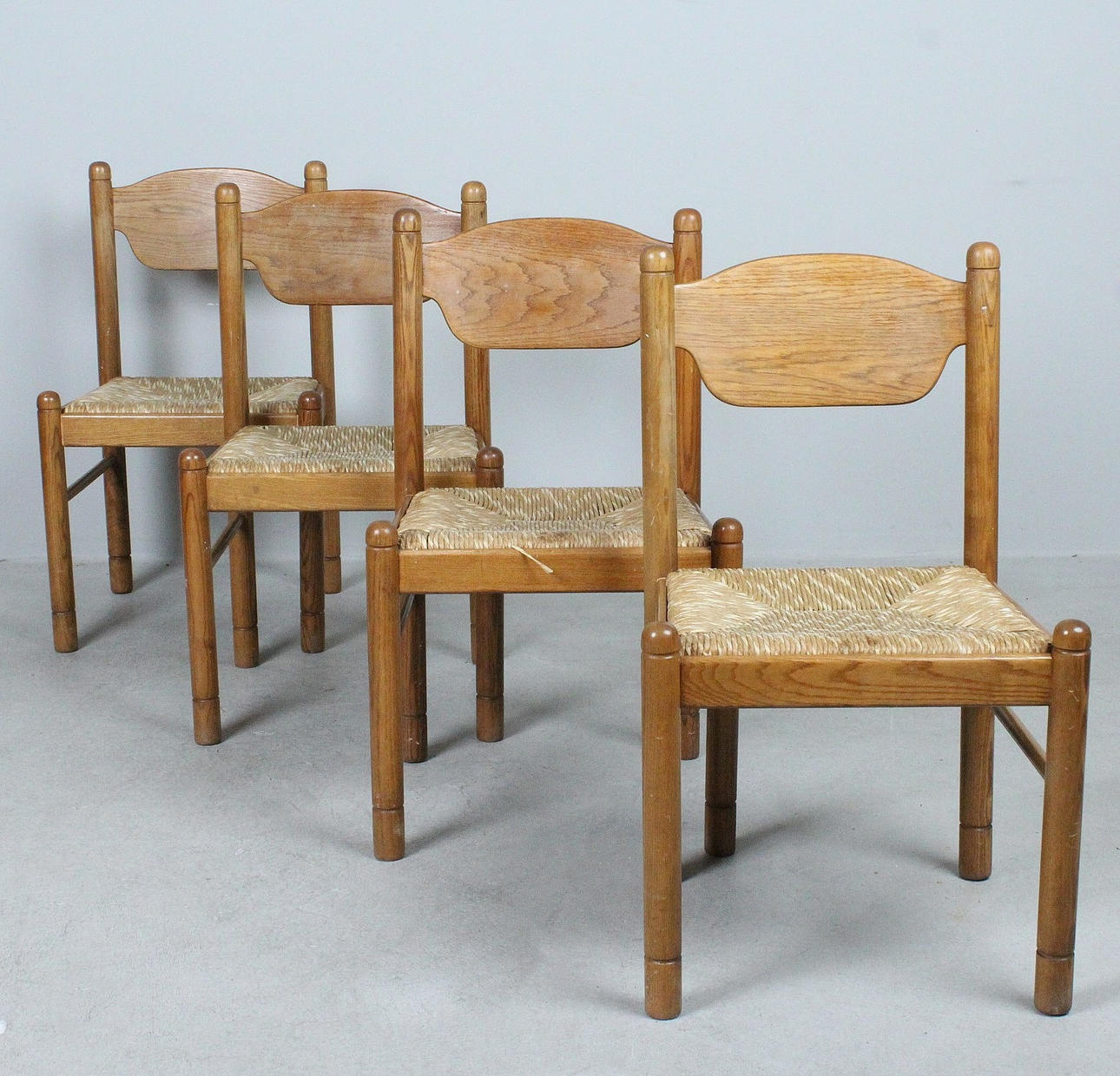 Set Stühle / Esszimmerstühle mit Geflecht.