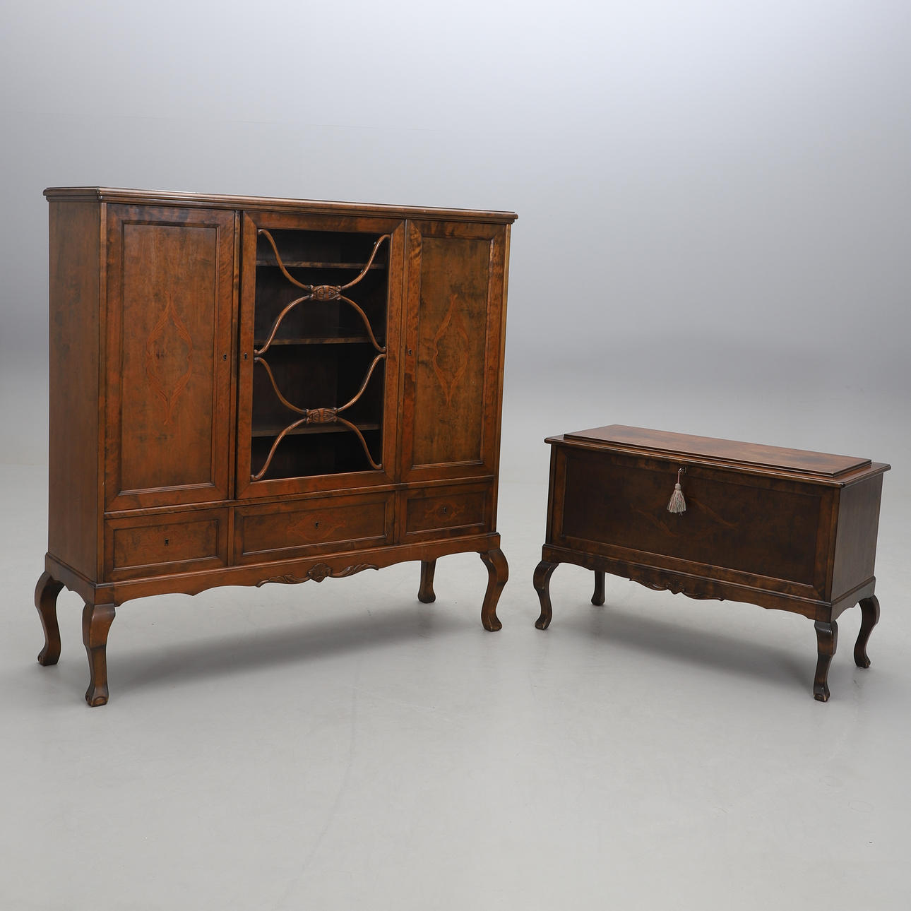 WANDSCHRANK UND SIDEBOARD, Marke L J Nyborg, Malmö.