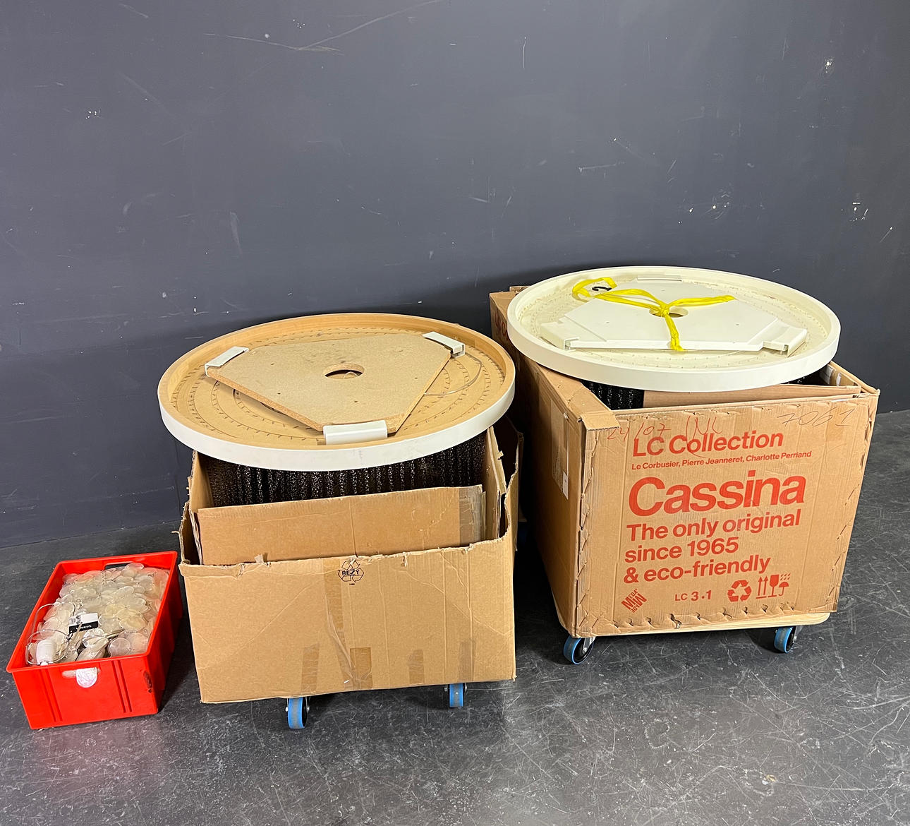 VERNER PANTON. 2 x FUN 8DM.